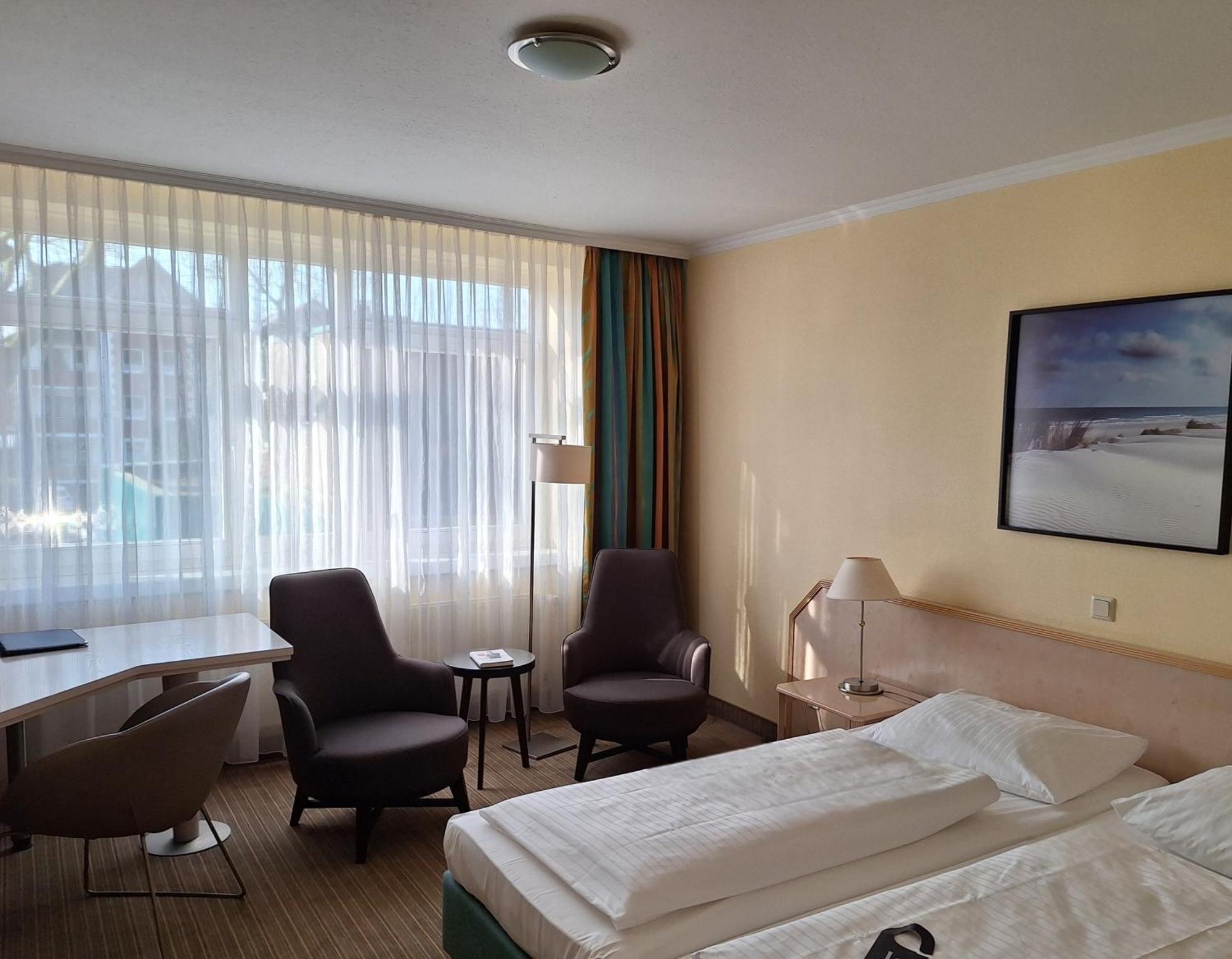 Upstalsboom Parkhotel Emden Bagian luar foto