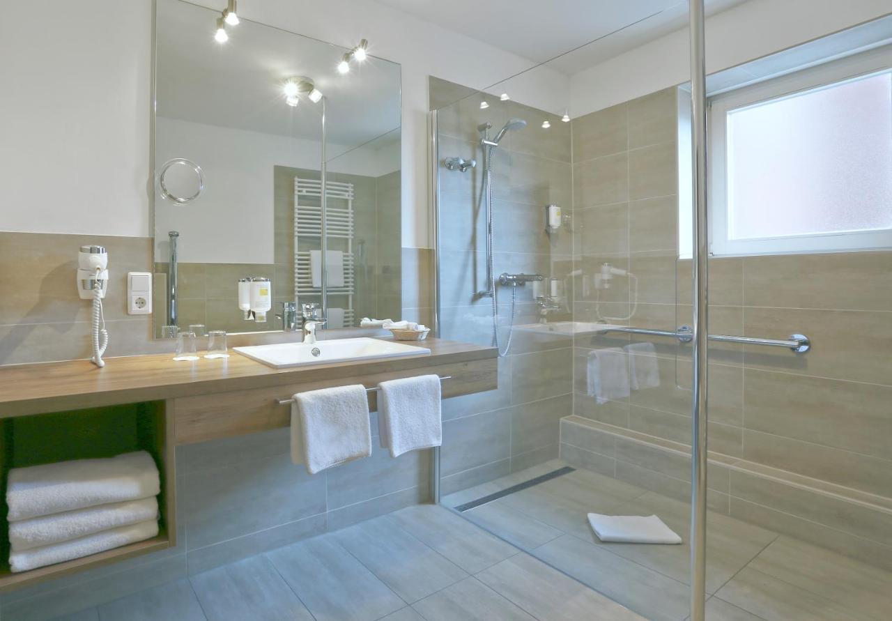 Upstalsboom Parkhotel Emden Bagian luar foto